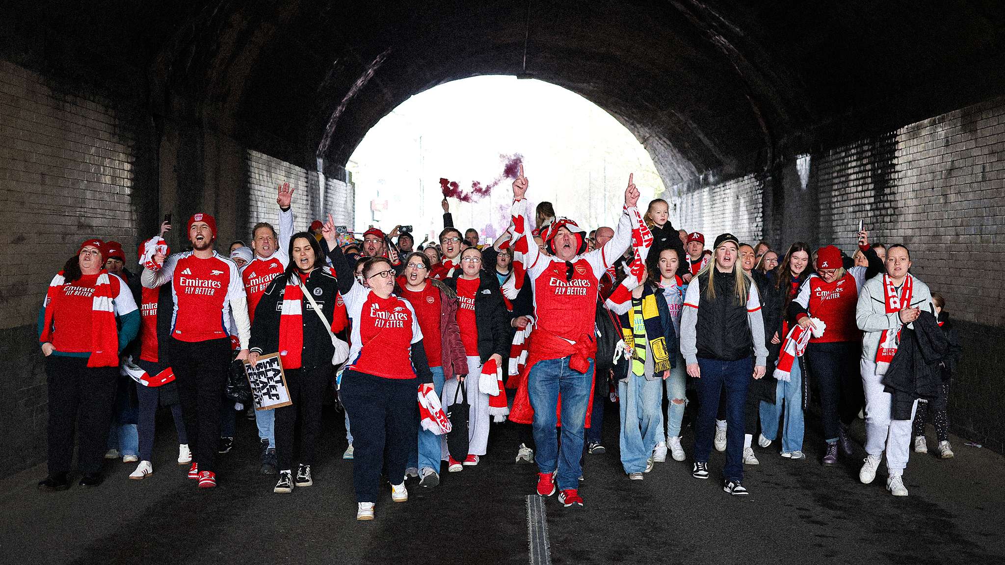 就在皇馬陷 就在皇馬陷