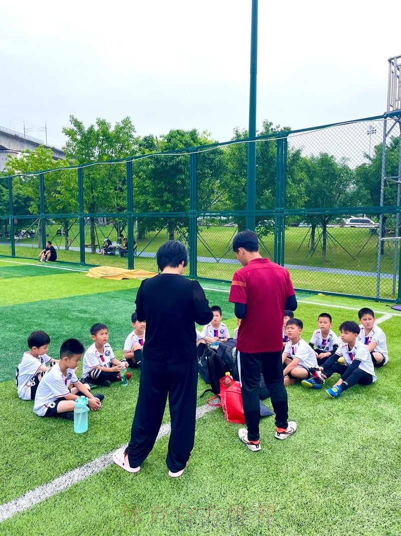 小小足球，带她跑进一个“新世界”